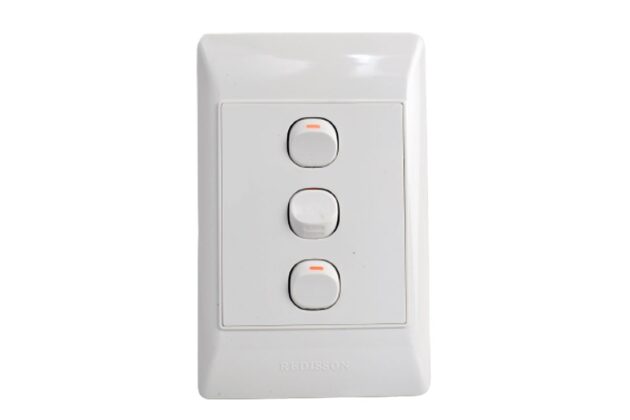 3 Lever Switch Plug 4x2